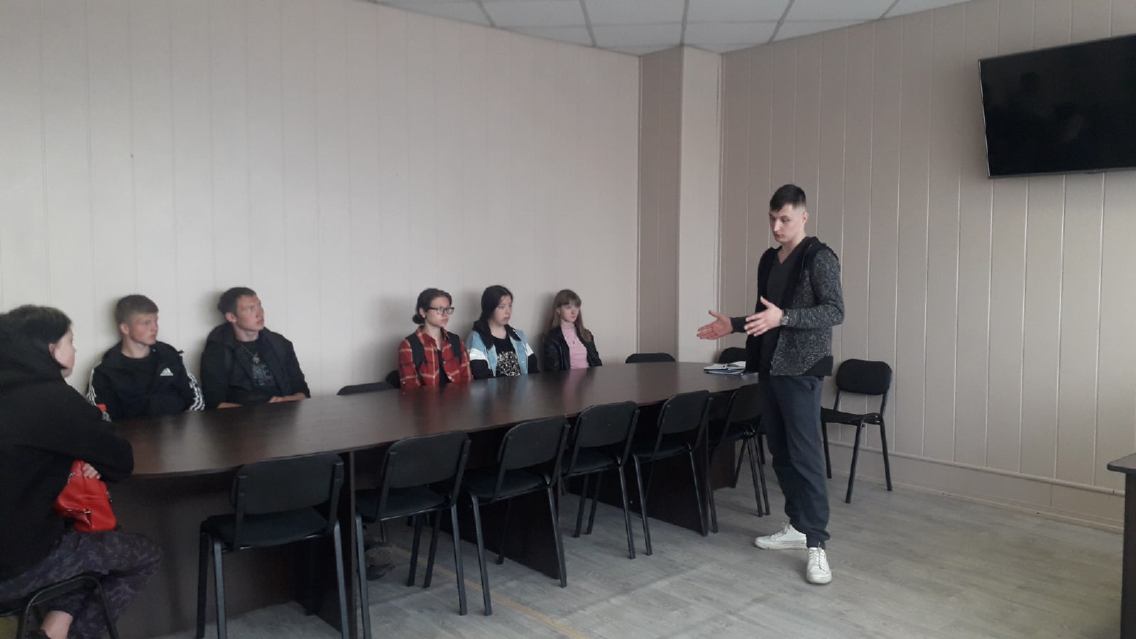  встреча студентов с выпускником Муратовым Дмитрием